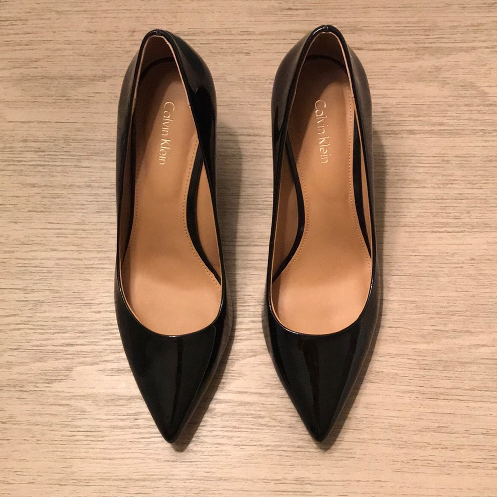Calvin Klein 3” black patent leather pumps